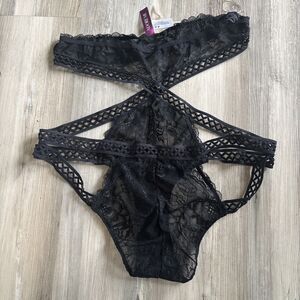 Adore Me Zig Zag Criss Cross Lace Lingerie NWOT Size xL